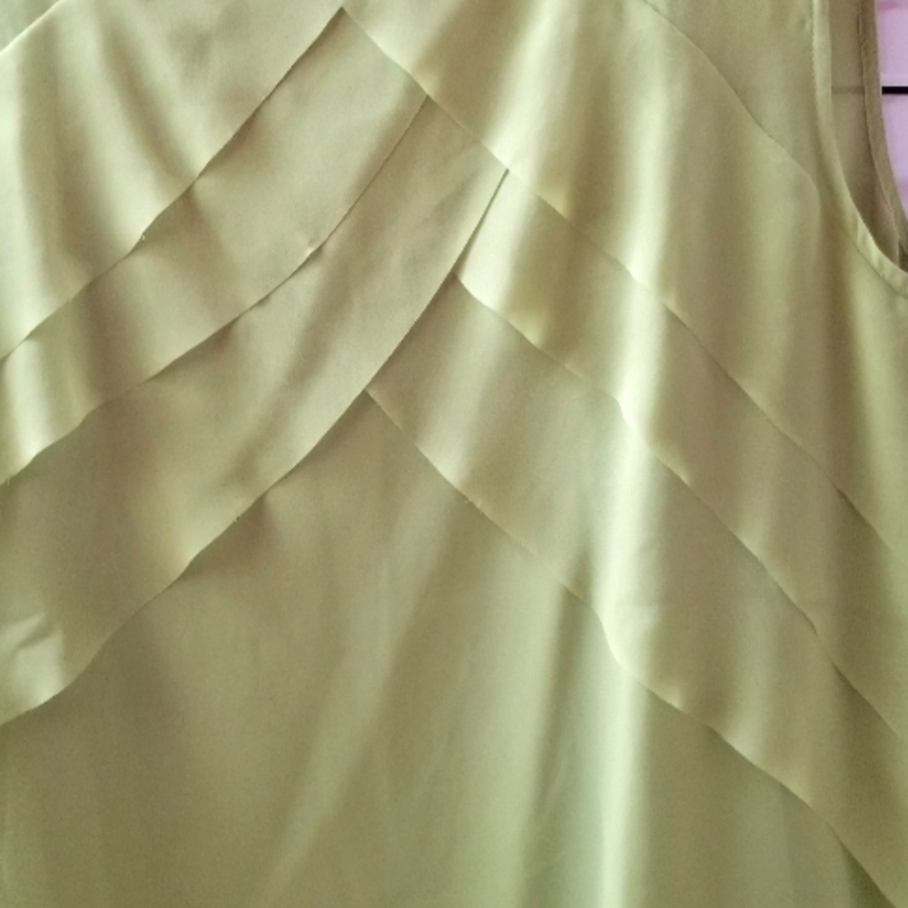 Liz Claiborne Sleevless Blouse